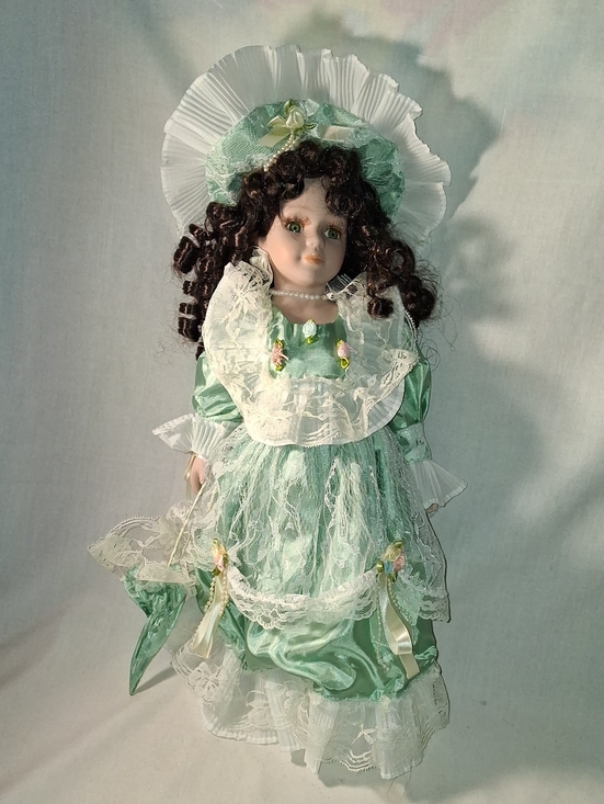 porcelain doll with green dress J Misa 18 Umbrella Dolls Quince Anos Mint Green: Buy Online at Best Price in UAE Musical Franklin Mint Porcelain Heirloom